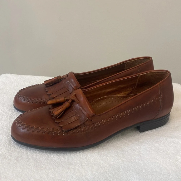 Regal‎ men’s tasseled loafers size 8.5 M. Style number 465R27. Made in Brazil - Picture 3 of 6